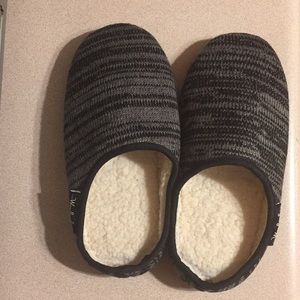 New Woolrich Women’s sweater mule